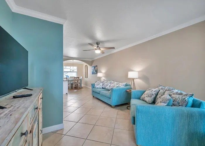 1st Floor Beauty Right By The * Clearwater Beach