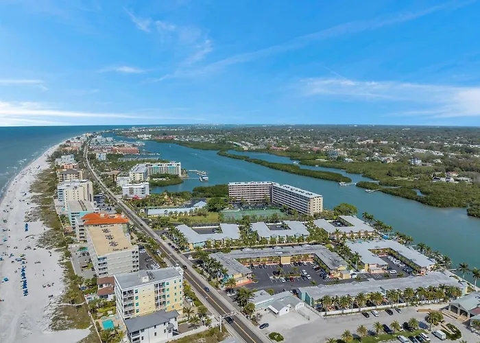 1st Floor Beauty Right By The Apartment Clearwater Beach